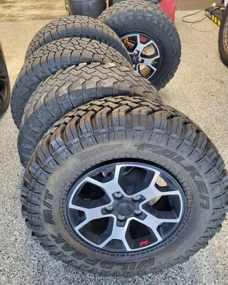 OEM Jeep Wrangler Rubicon Wheels – 17” (2021, Set of 5)