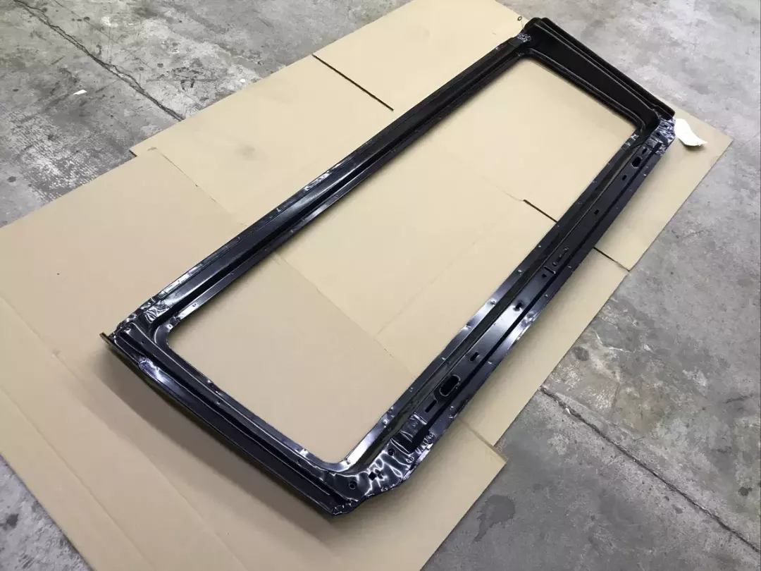 Windshield Frame Assembly – Jeep Wrangler TJ (2003–2006, New)