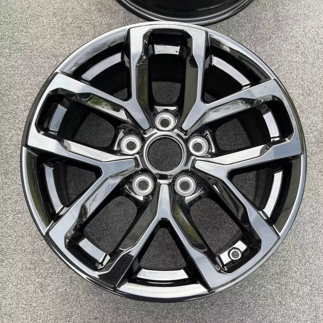 2022–2024 Jeep Gladiator / Wrangler OEM 17-Inch Gloss Black Wheel 9301